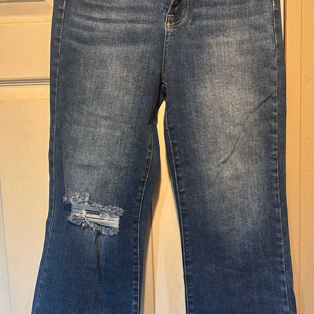 Stylish Blue Distressed Women's Flare Jeans